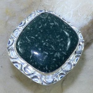 טבעת כסף משובצת אבן ג'ספר ירוק מידה: 8