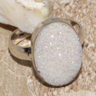 טבעת כסף בשיבוץ אבן טיטניום דרוזי לבן מידה: 8