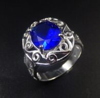 טבעת כסף בשיבוץ קריסטל כחול מידה: 8