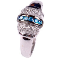 טבעת כסף בשיבוץ יהלומי גלם 0.94 קרט וזירקונים כחול מידה: 7