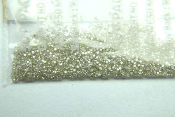 50 יהלומים חום לשיבוץ ליטוש עגול קוטר: 0.70 מ"מ ניקיון: i